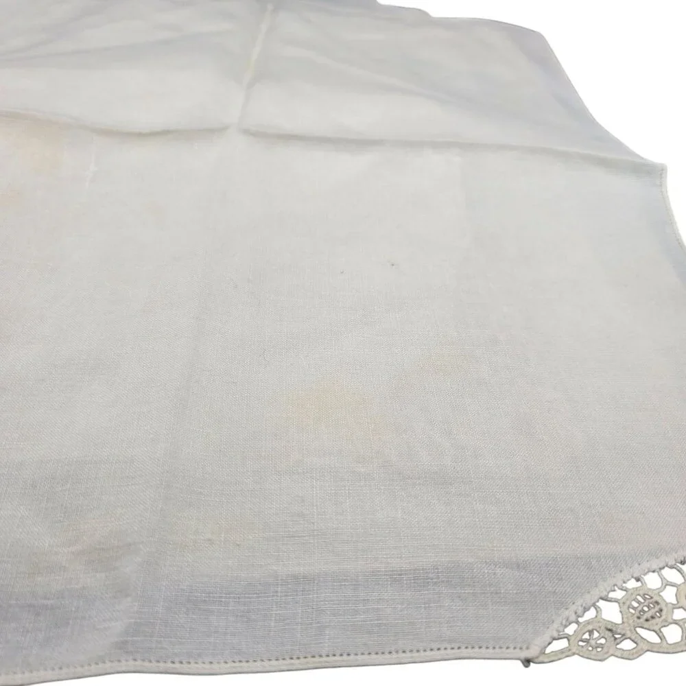Vintage Cream Linen Napkins With Intricate Lace Floral Corners Set Of 4 JJ3964